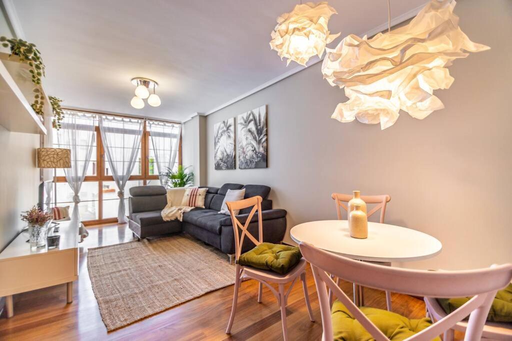 Апартаменти Piso De Diseno En El Casco Antiguo Кастро-Урдіалес Екстер'єр фото